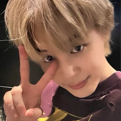 🧣 • BTS & #JIMIN bias - Diluc+Lightning+Eremika #1 lover • Nintendo fanboy - Splatoon/AC/FFXIII/Zelda/Sonic/Pokemon/Genshin/Frozen/Obey Me👭🏻: @enamikaa • 🕊