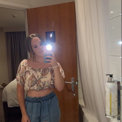 sarahcodd1's profile picture. 27, Swans🖤 🦢