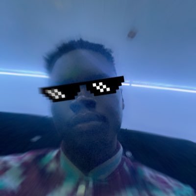 simmoneyy's profile picture. Yolo