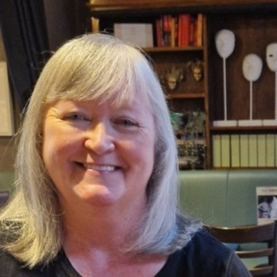 Former advertising copywriter, opera fanatic, cat slave, lives with depression.
