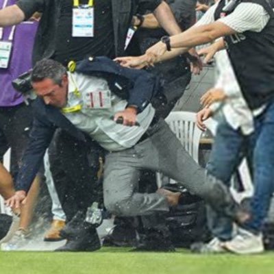 gKy_UK's profile picture. cahil bükücü- anti-akp #ülkemdemülteciistemiyorum