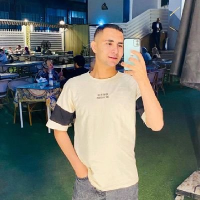 MahmoudAlfalaky's profile picture. ارضَ بما قسمهُ الله لكَ تكن اغنى النـاس 🍂❤️