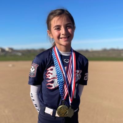 Lexington Middle School🎓 2030 | Texas Blaze 14u KTX-Gold #7 | P/UTI | Throws/Bats R/Lefty slapper | 🥎🏐🏀🏃♀️| NJHS