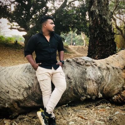 albinthomas0046's profile picture. 💢 ʏᴏᴜ ᴛʜʀᴏᴡ sᴛᴏɴᴇs ᴀᴛ ᴍᴇ 
ɪ ᴡɪʟʟ ᴍᴀᴋᴇ ɪᴛ ᴀs ᴍʏ ᴍɪʟᴇsᴛᴏɴᴇ 💯