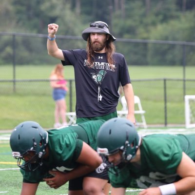 ⚔️@CastletonFB Defensive Coordinator (DL)⚔️ RECRUITING ALL OF NEW YORK, NORTH JERSEY, DE, MD! Run to the ball….Knock ‘em back!