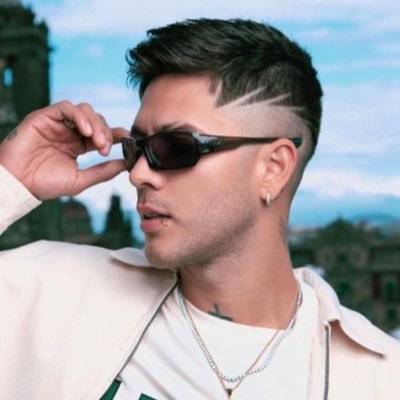 Tú fuente de información más actualizada sobre el cantante y empresario mexicano JD Pantoja | Fan account.