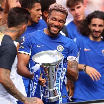 🏆🏅🇸🇳 @chelseafc💙🏆@as_pikine @warriors 💙💛 #hamilton