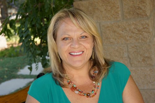 CoachHeather's profile picture. Speaker, world traveler, loving wife, wonderful mom and Mimi. Cert. Life AND Biz coach for Happy Business - Happy Life!