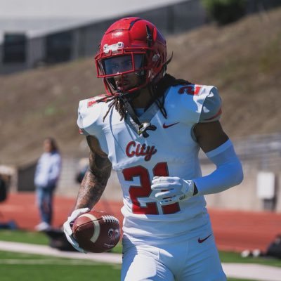 6’3 185lbs CCSF Defensive Back NCAA ID# 2411449070