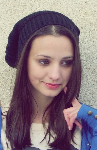 I'm a realist, 
 I'm a romantic,
 I'm indecisive ,Optimistic,
 and that's about it . :D