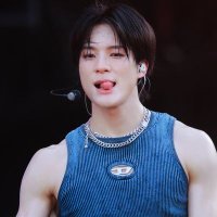 lalala (@waseswos) 's Twitter Profile