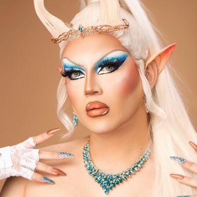 🇧🇷 A drag elfa de Brasília ♡ 🧝🏼♀️
perucas & biscoitos