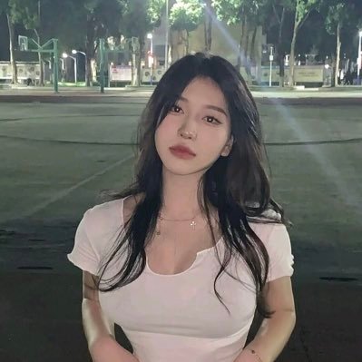 ranranbest6's profile picture. 找个固定可长期的M，私信都会回，白天上课有时候回复不及时晚点也会回。点赞的哪个帖我才知道你想玩哪个！！先关注再私聊
