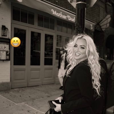 Lindsey96765817's profile picture. 