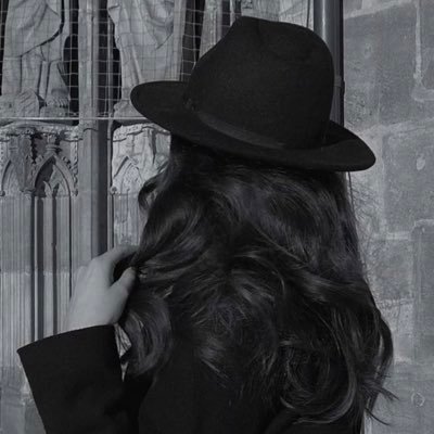 i33_ae's profile picture. السيـرة الحسـنة أطـول مـن العمـر فأحسـنوا 🎐