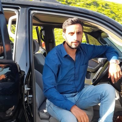 Civil Engineer | Kashmiri | 🇵🇰 | Nature Lover | Social Issues | Politics | @ImranKhanPTI Fan | Proud Muslim ♥