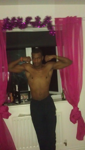 Muzzbuzz316's profile picture. non-bio