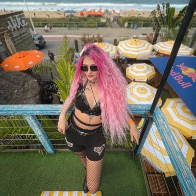 a vida é uma festa e eu sou a piñata