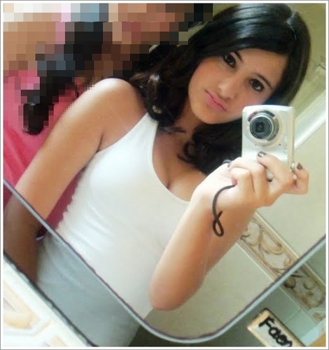Melhor amiga dela aqui: Obg por tudo que você fez por min,em 3anos de amizade você se tornou tão especial pra min.. Te amo demais Camila Araujo Martin ♥