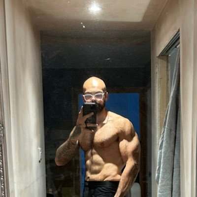 kevinmccarron28's profile picture. 