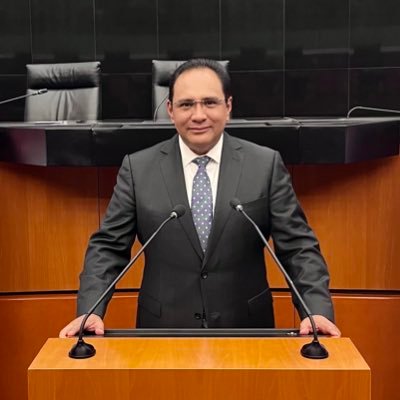 Abogado, escritor y Maestro en Alta Gerencia Pública 🇲🇽.