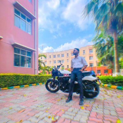 Prompt & Marketing Junkie🤖🧑💻 Exploring where Al meets Marketing, Automation and Growth💼📈 Corporate Lawyer by day and Al creator by night