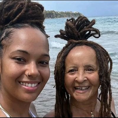 Kim360berly's profile picture. Ifa priestess I spread love,peace and light the best way I can💫🙏