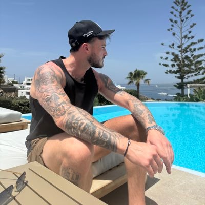 Ldhowitt's profile picture. Property. Football. Golf.  Insta: Ldhowitt / Torrpropertygroupltd