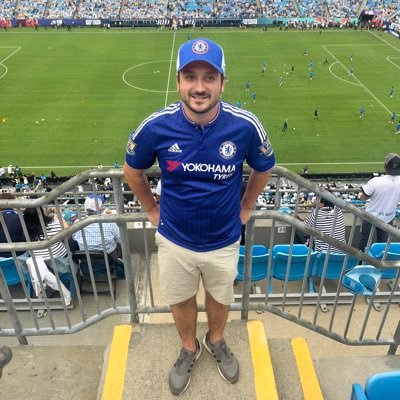 910 - Chelsea Football club. I have sexiest wife 😛👫 I like to weld 👨🏻🏭