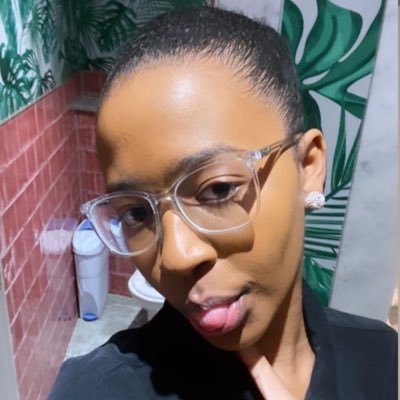 ImanaIsis's profile picture. 