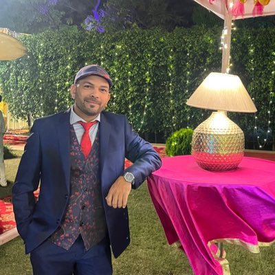 लत हिन्दुगिरी की लगी है तो नशा अब सरे आम होगा हर लम्हा मेरे जीवन का सिर्फ हिन्दुत्व के नाम होगा. 🚩जय हिन्दुत्व🚩