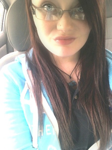 Bri_pierce15's profile picture. im outgoing , crazy , act like a major blond , my life revolves around my art, music , friends and family, i am who i am so get over it  :3