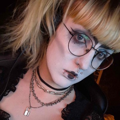 18+ Only •
she / her •
25 •
https://t.co/bbc2O6Thyi
https://t.co/iWjBTLHeUR