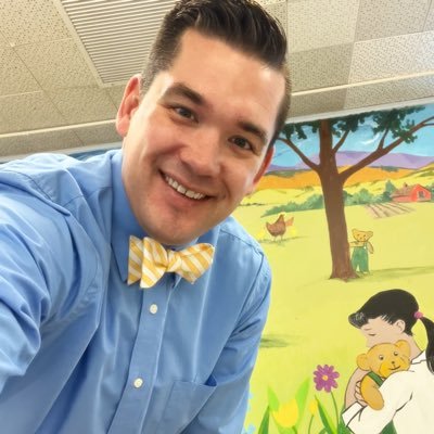 Educational speaker and passionate preschool teacher. Inspiring young minds one day at a time. 📚🍎 #Teach #ECE #KeynoteSpeaker Email: teachanddirect@gmail.com