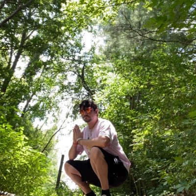 PinkAtredis's profile picture. 