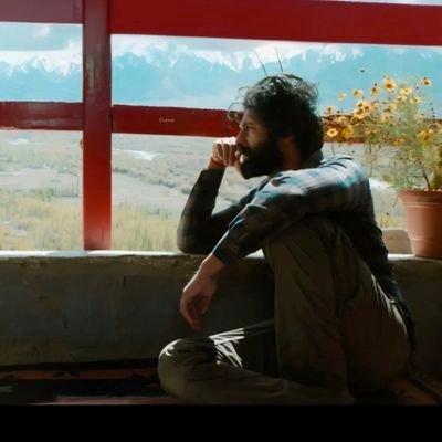 CharanR26453997's profile picture. ✨