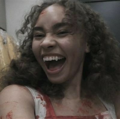 pralinetoy's profile picture. 22 yo • i draw sometimes • all pronouns • into some gay shit • pt/eng/esp • BR🇧🇷 • neurodivergent • in my Scream hyperfixation era