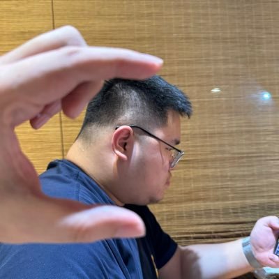 翻咔同名，在长沙，单身，平时比较side，私信带照谢谢身高178，体重220，脚45