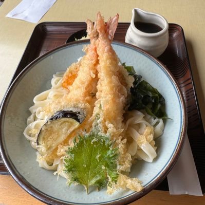 hide12112's profile picture. 