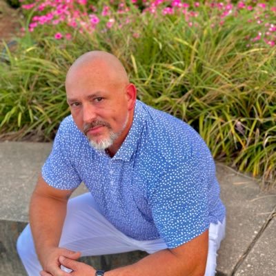**Instructional designer & PM with 20+ years of leadership. Passionate about adult learning, strategy, and impactful results. Always up for new challenges.**