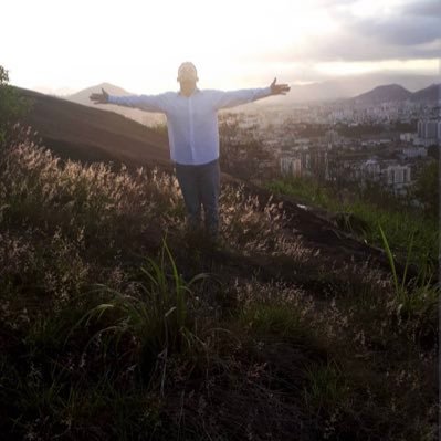 . João 16:33 Tenho-vos dito estas coisas, para que em mim tenhais paz. No mundo tereis tribulações; mas tende bom ânimo, eu venci o mundo