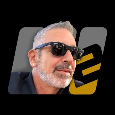 maurolang's profile picture. 🇧🇷 Eu sou Eu sob todos os pontos de vista.