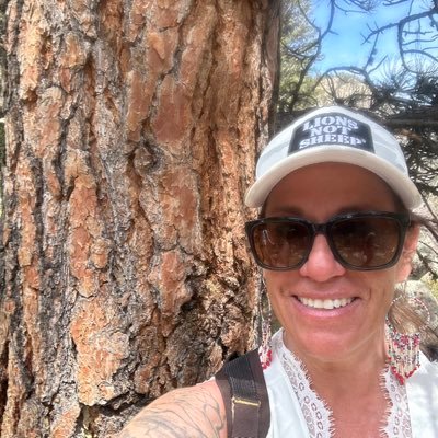 FloraMaes34152's profile picture. 