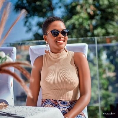 serinakots's profile picture. we 6 😌 . nevertheless u can manage ⚠️🌵