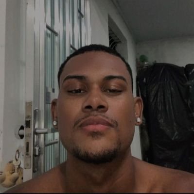 PERDI A OUTRA CONTA 🤡 | CHEGUEI EM 2001✨
RJ🇧🇷
IG: @e_odiogo