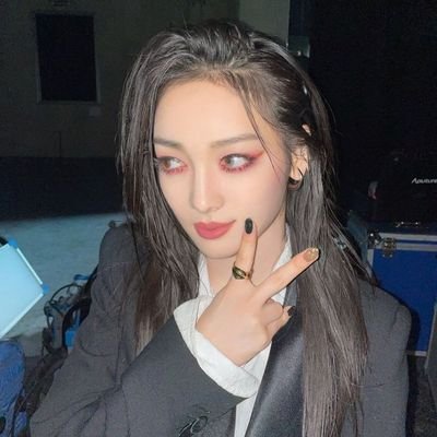 scaledvices's profile picture. i'm testing the limits of what a mind can do.