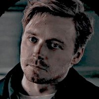 * ๐๐๐ ๐๐๐๐๐๐๐. (@crimsonknighted) 's Twitter Profile