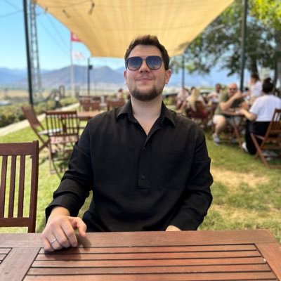 aynenmmb's profile picture. 