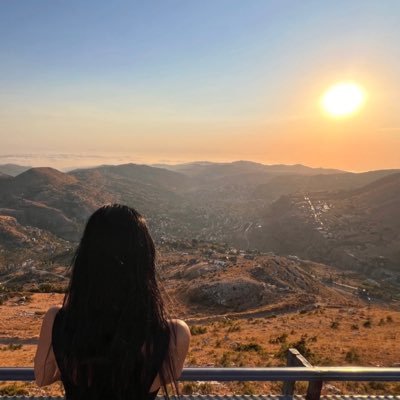 Zoza_525's profile picture. أنا لا أعيش العُمرَ دونَ خيّار