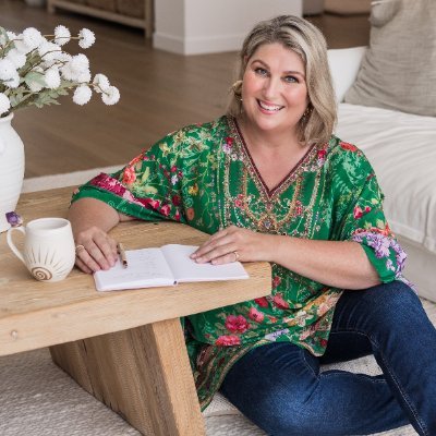 Medical + Health Educator.
Academic Lead, Admissions and Senior Lecturer in Medical Education, UQ Medicine
Brisbane, Queensland
pronouns: she / her / hers